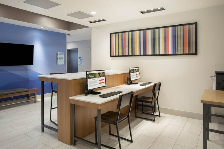 Hotel Holiday Inn Express And Suites Dakota Dunes