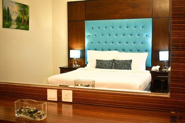 Lazourd Palace Hotel Apartments