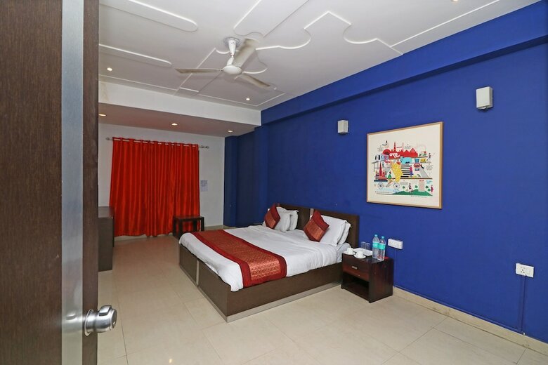 Hotel Era Residency