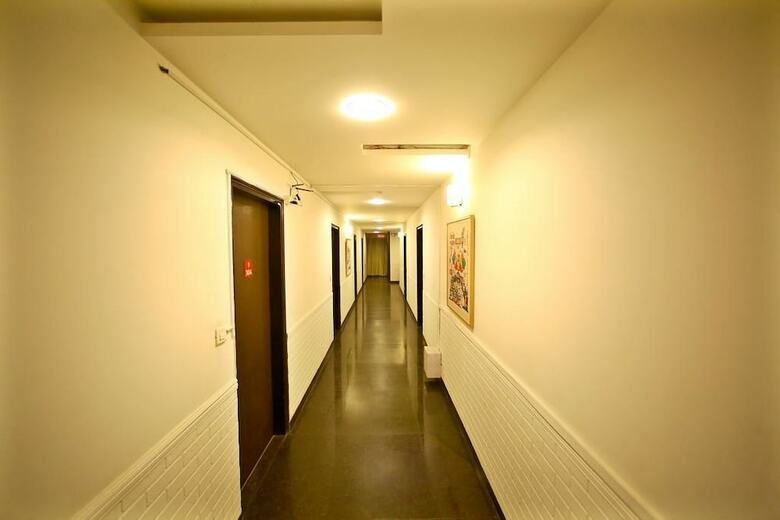 Hotel Era Residency