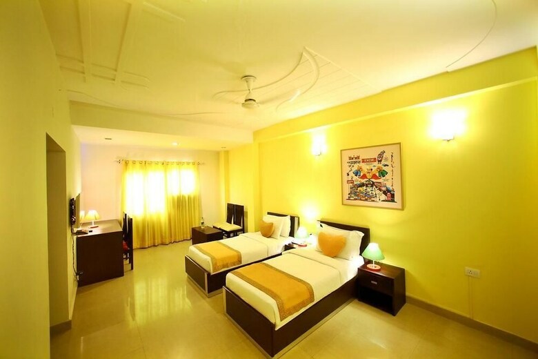 Hotel Era Residency