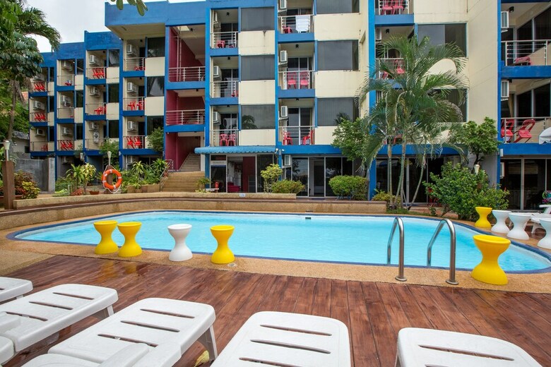 Porterhouse Beach Hotel