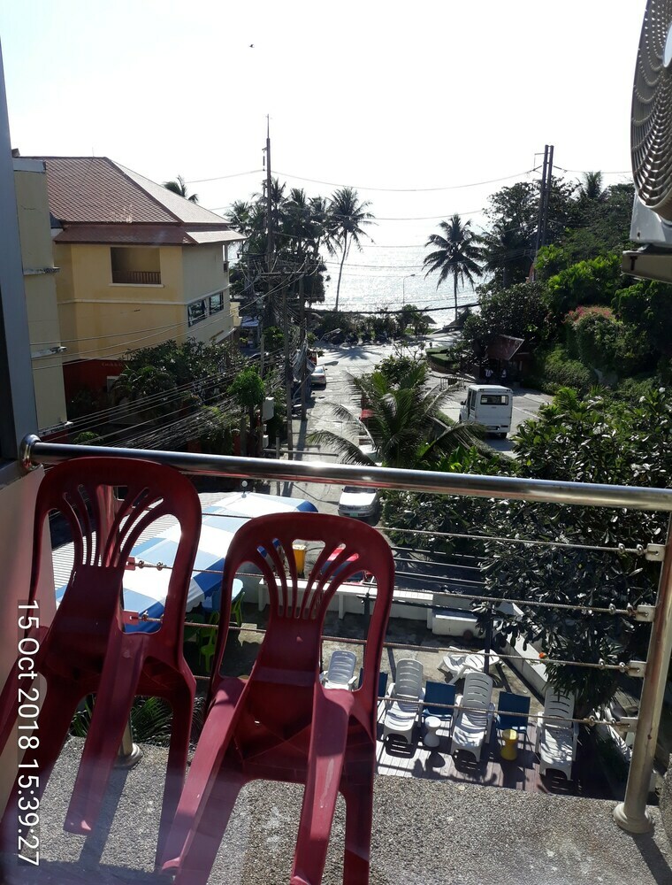 Porterhouse Beach Hotel