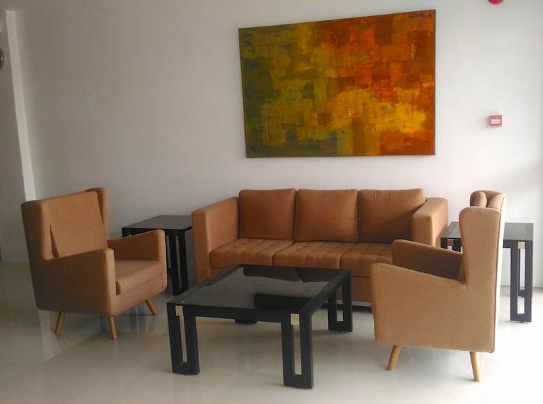 Top Star Hotel Oton