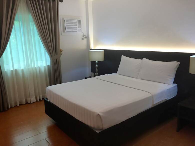 Top Star Hotel Oton