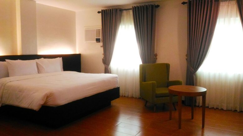 Top Star Hotel Oton