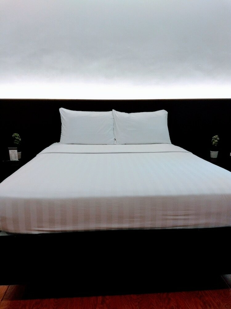 Top Star Hotel Oton