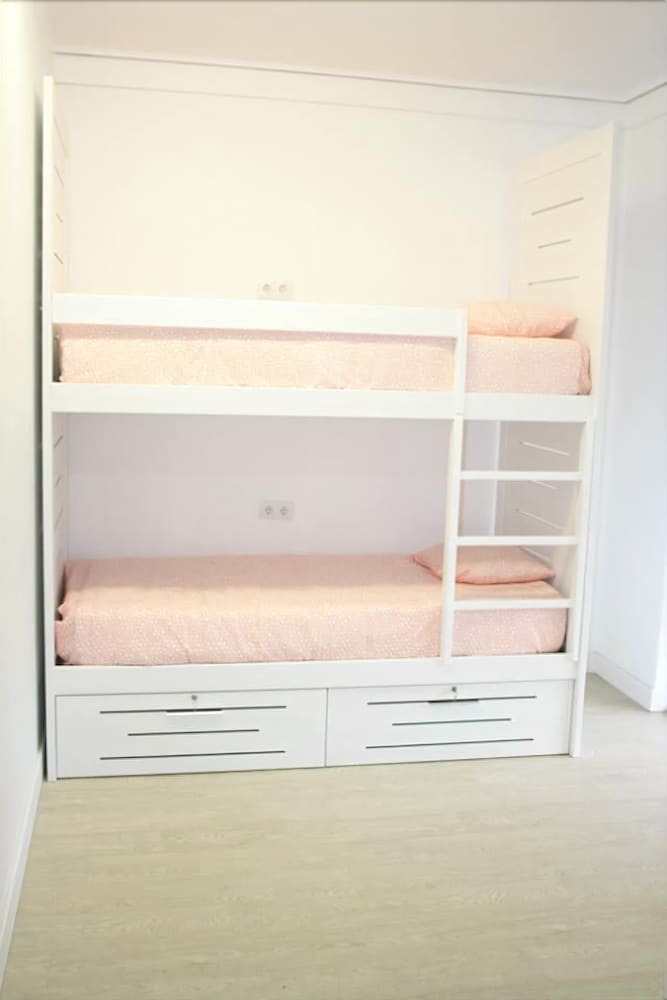 Hostal F3 Guest House