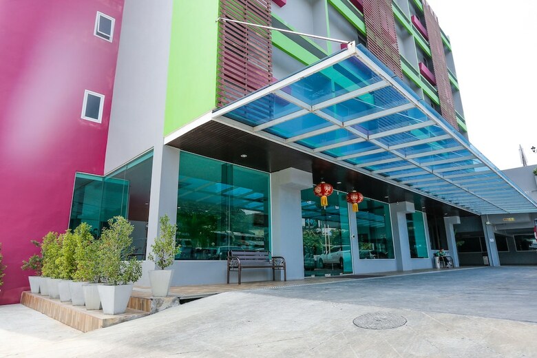 Blue Orchids Hotel