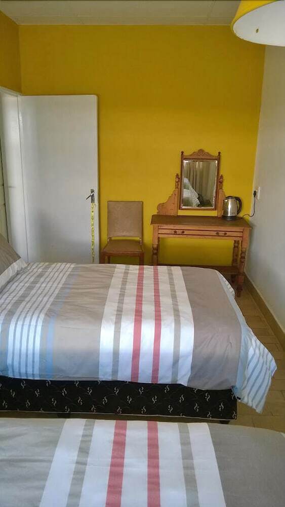 Colesberg Garage Motor Inn Accommodation