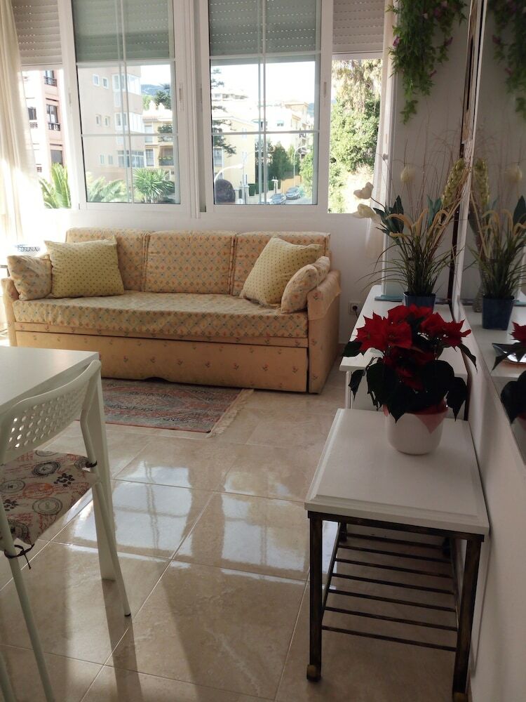 Apartamentos Carihuela Sun Beach