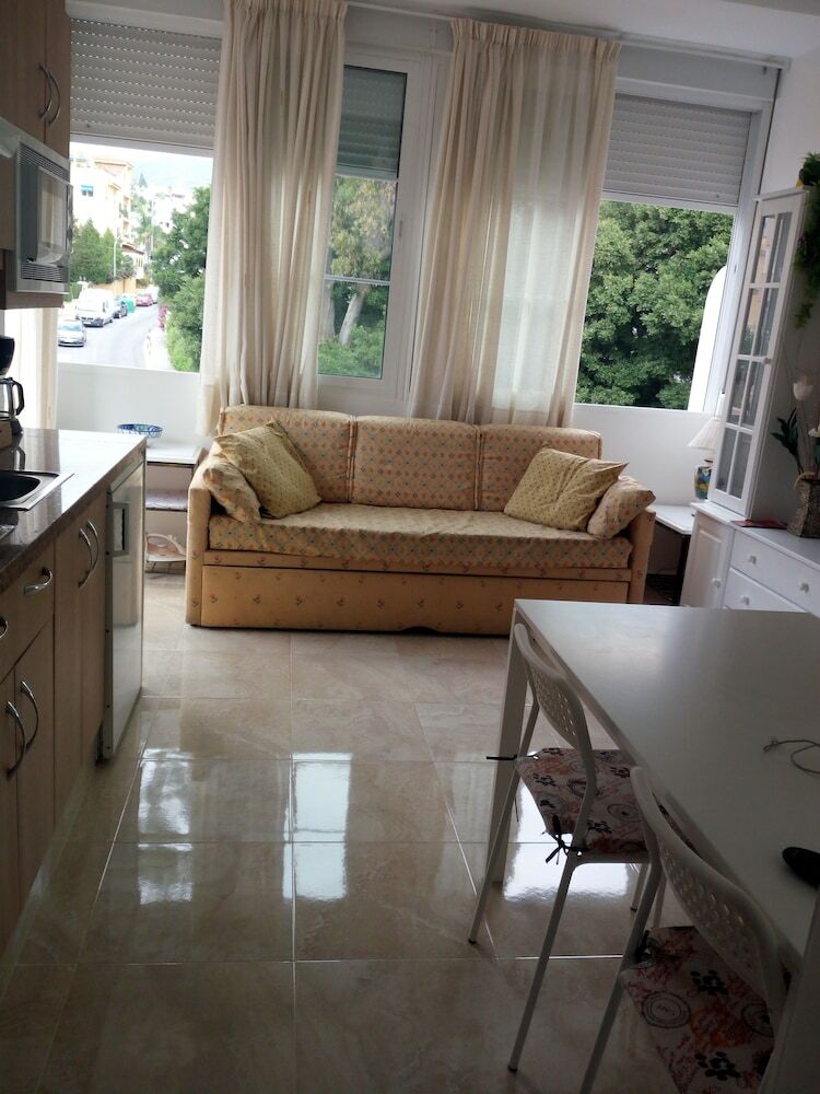 Apartamentos Carihuela Sun Beach