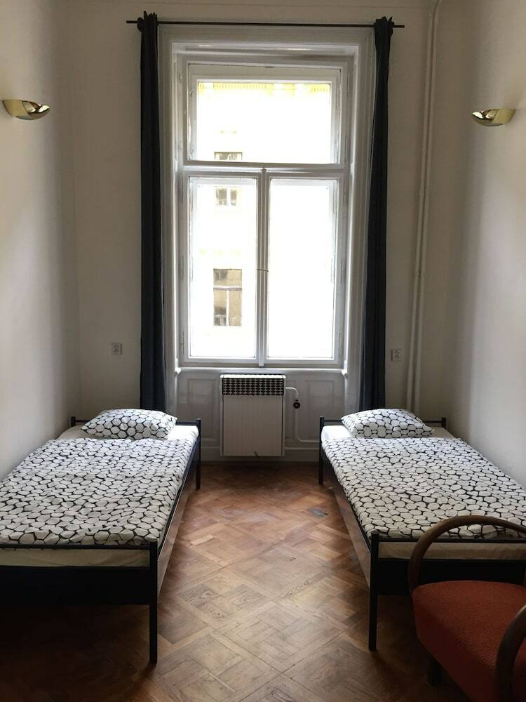 Hostal Cosmopole Hostel