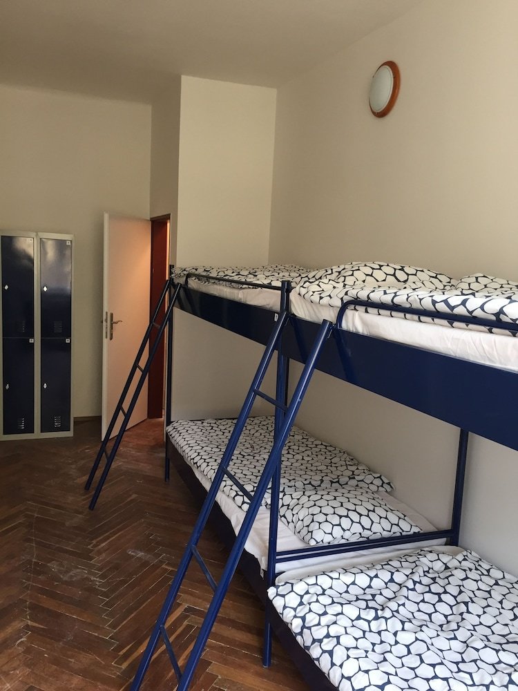 Hostal Cosmopole Hostel