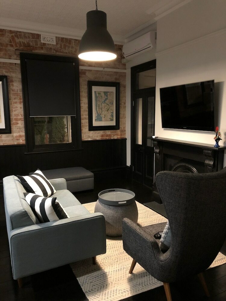 Hollidge House Apartments