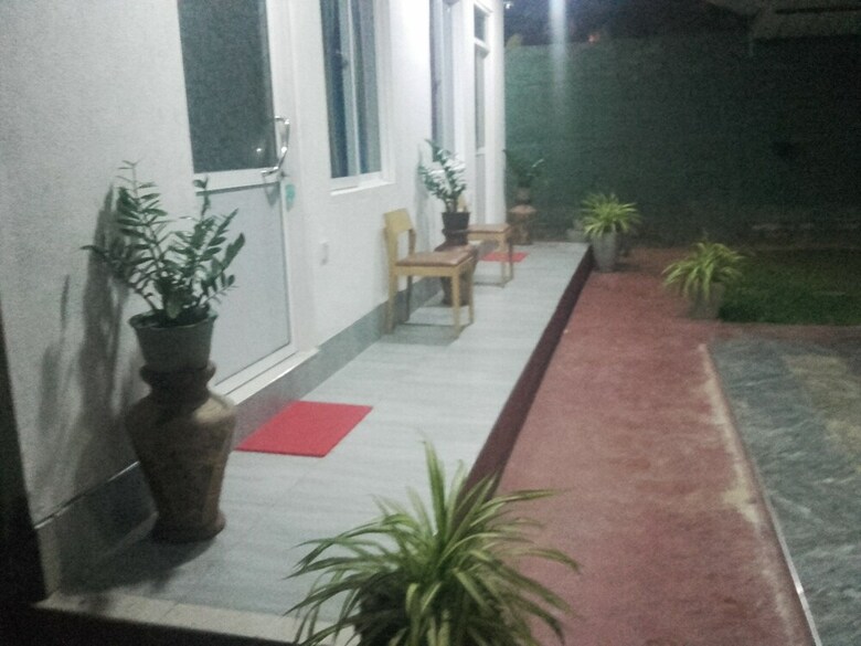 Bed & Breakfast Araliya White House