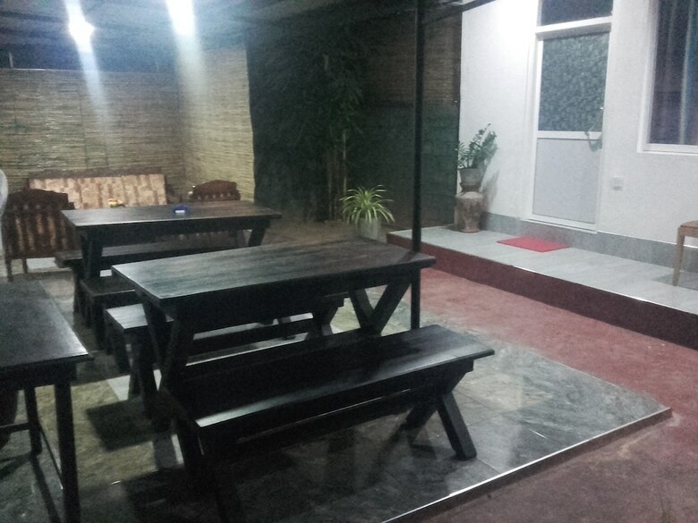 Bed & Breakfast Araliya White House