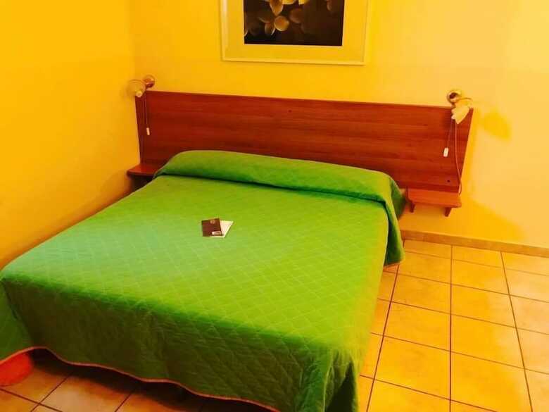 Hotel Room Economy