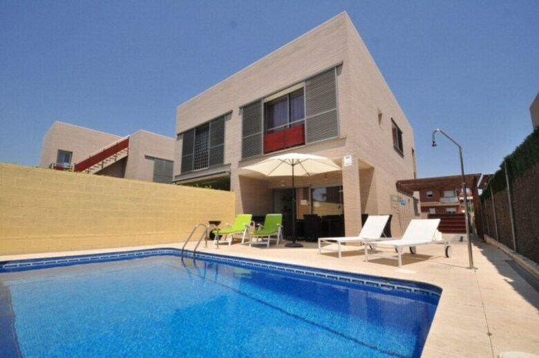 Villa Moderna Para 8 Personas En Cambrils (105095)