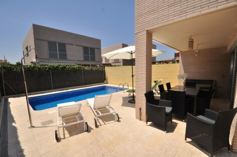Villa Moderna Para 8 Personas En Cambrils (105095)
