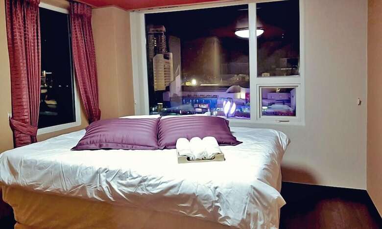 Hotel White View