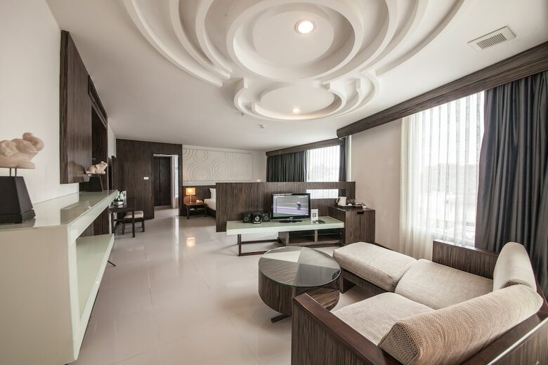 Nora Chaweng Hotel