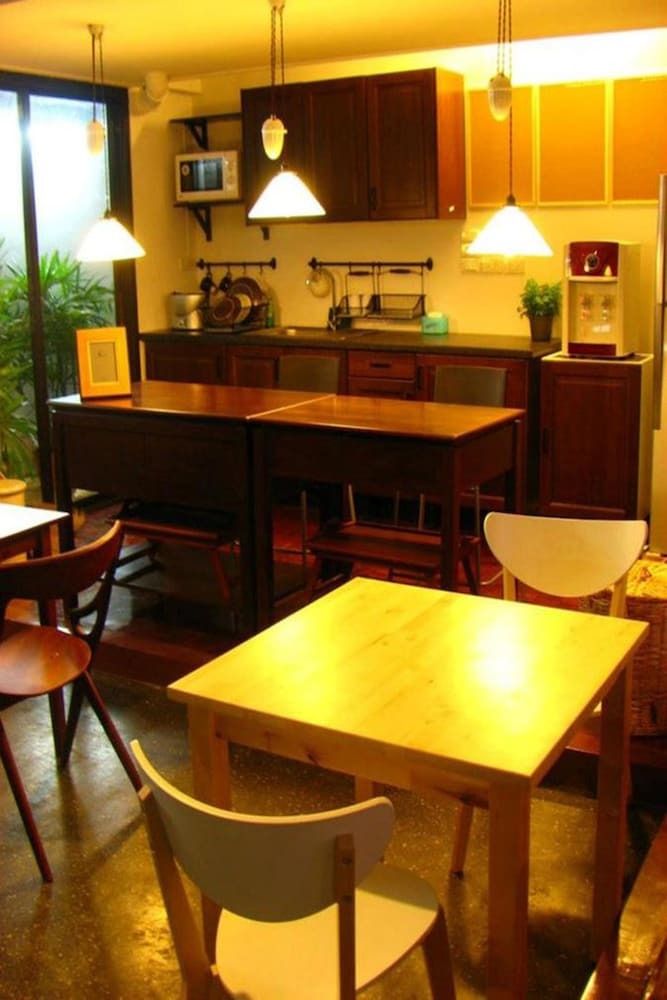 Hostal House23 Guesthouse - Hostel