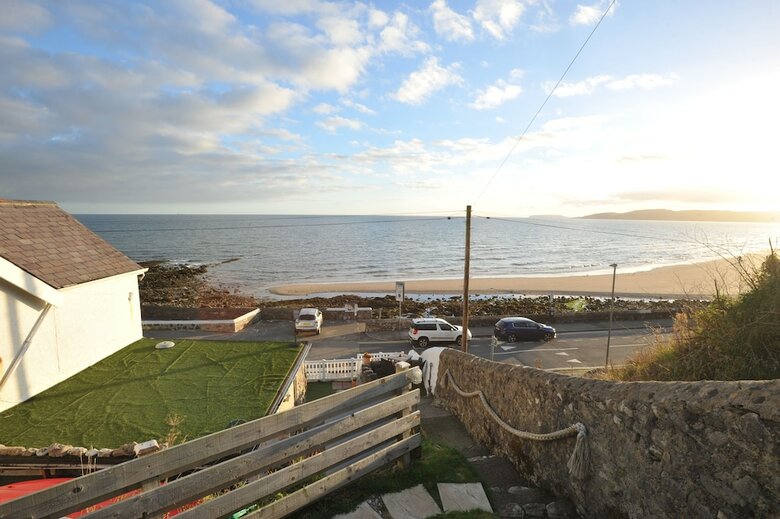 Bed & Breakfast Sea View Guest House