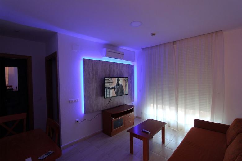 Apartamentos Ca�os Costa