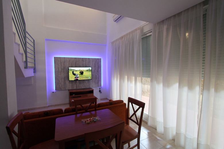Apartamentos Ca�os Costa