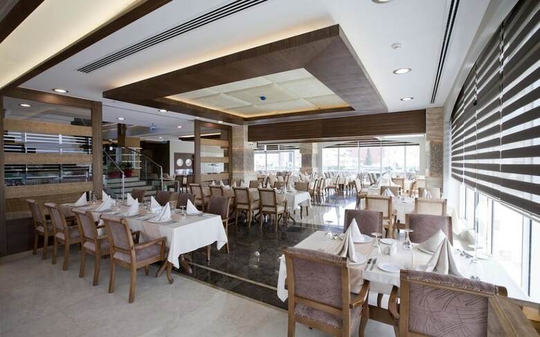 Fourway Hotel Spa & Restaurant