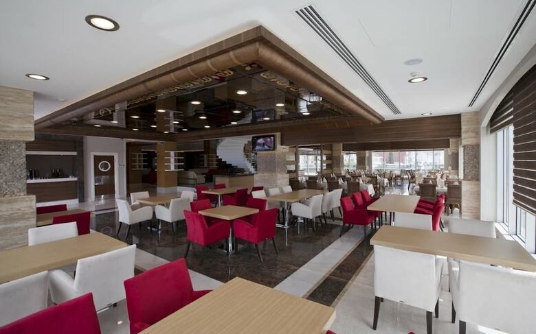 Fourway Hotel Spa & Restaurant