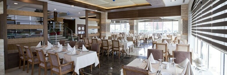 Fourway Hotel Spa & Restaurant