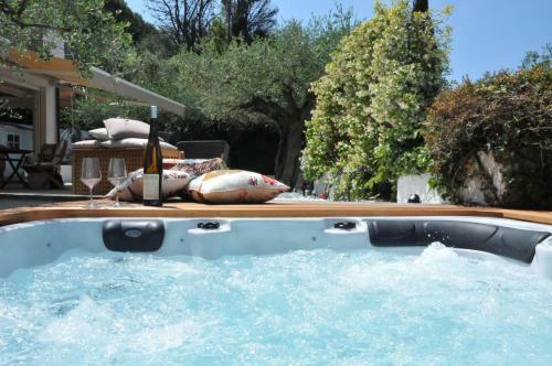 Bed & Breakfast Velamica Resort