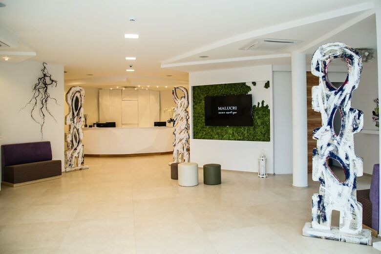 Hotel Malucri Resort