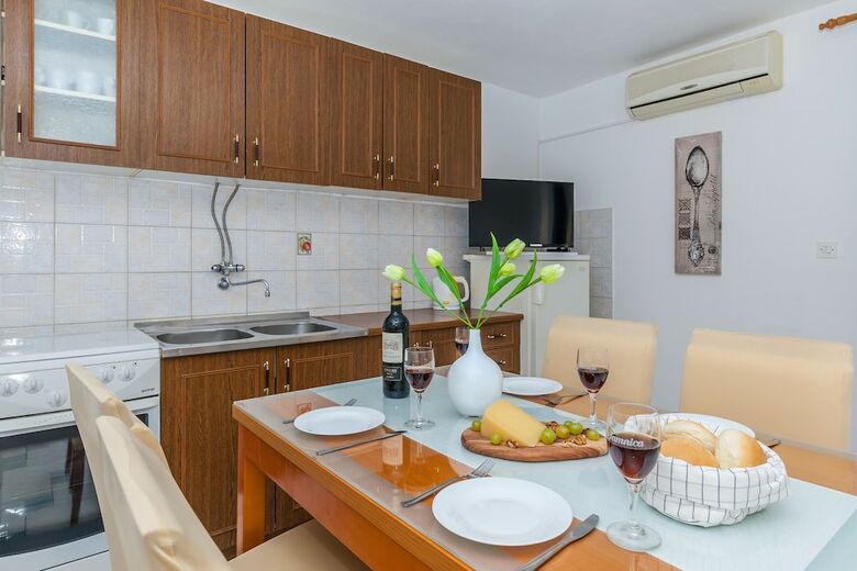 Ratac Apartments