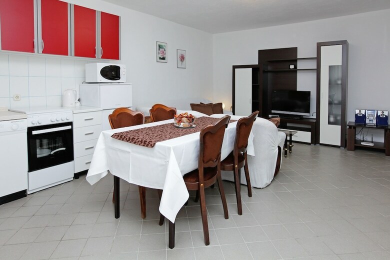 Rose Garden Apartments