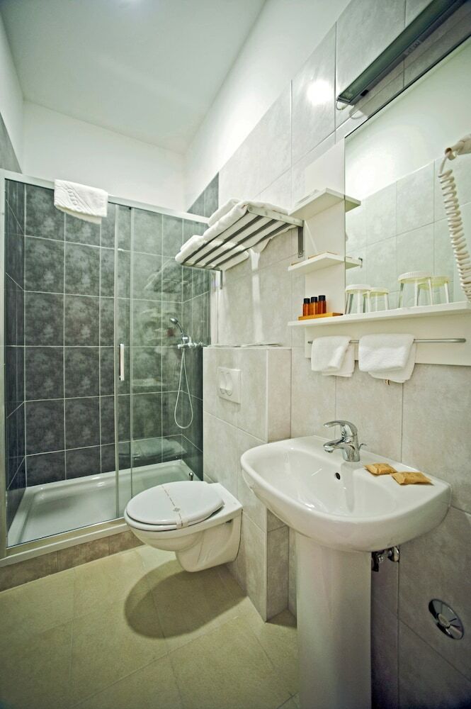 Hotel Valenti Rooms
