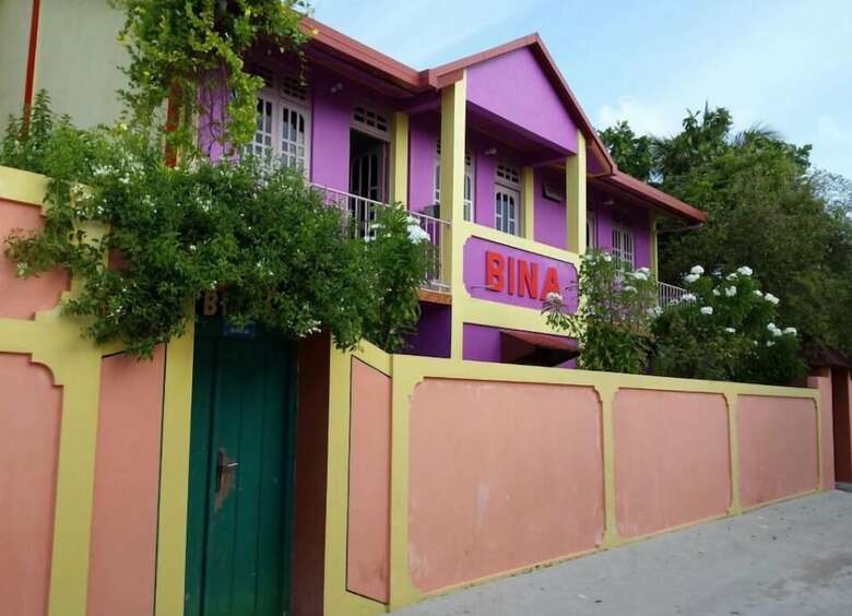 Hotel Bina Surf Camp