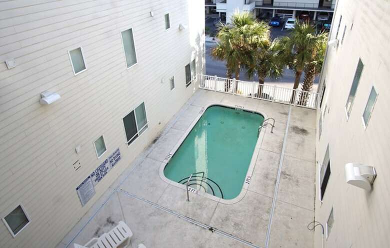 Ocean Breeze Luxury Villas By Elliott Beach Rentals