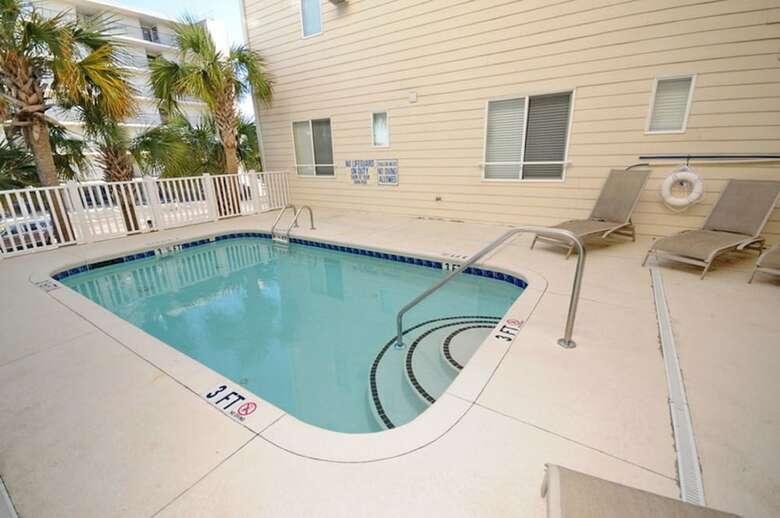 Ocean Breeze Luxury Villas By Elliott Beach Rentals