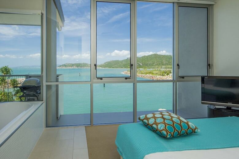 1 Bright Point Apartment 2305