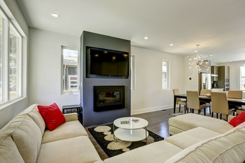 Built In 2017 Luxurious 4 Br Home In Dt