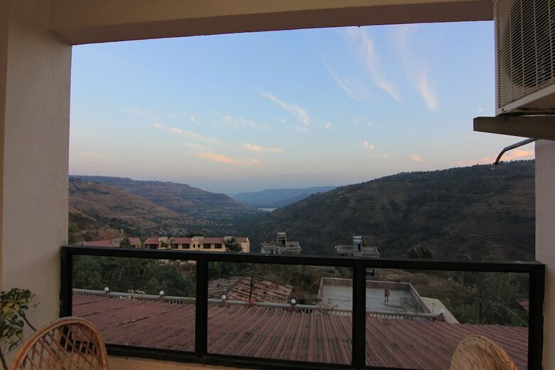 Hotel Mount View Executive  The Valley Resort