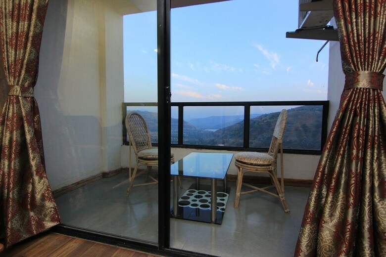 Hotel Mount View Executive  The Valley Resort