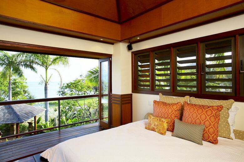 Villa Lotus House