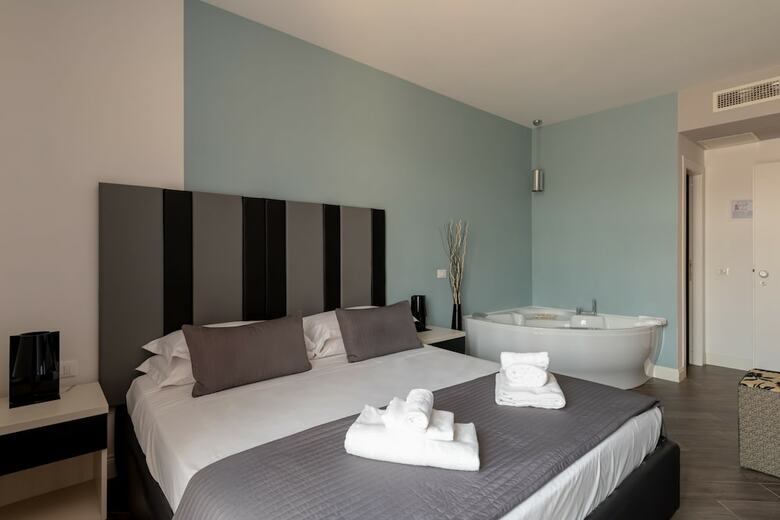 Bed & Breakfast Blue Inn Luxury Suites
