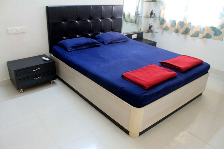Modern Apartment With Terrace - Cm001