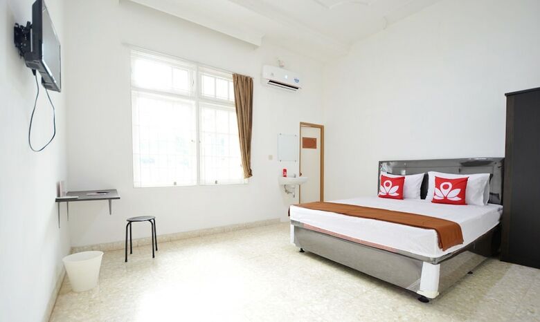 Hotel Zen Rooms Kemang G17 Syariah