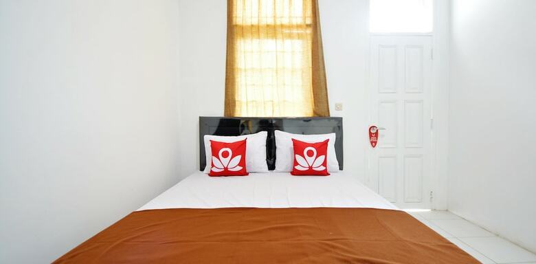 Hotel Zen Rooms Kemang G17 Syariah